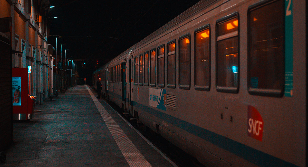 Photo du quai de la Gare de nuit